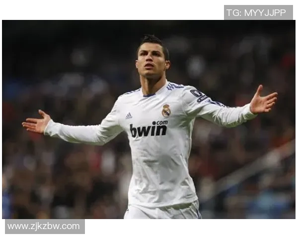 格雷茨卡的成长之路：从青涩球员到足球明星的蜕变与成就